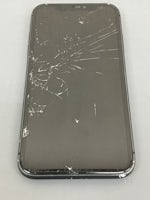 ガラス割れ有り iPhone11 iPhone11]背面ガラスがバキバキ。修理で買った時の輝きが戻ってきた